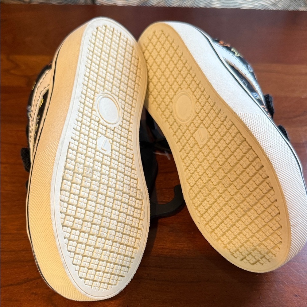 George Black Game-Themed Kids Sneakers Size 7 - Picture 8 of 9